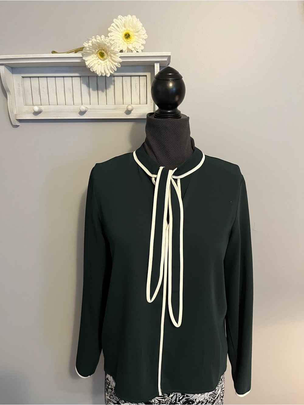 Zara Forest Green Long-Sleeve Blouse with white Trim EUC